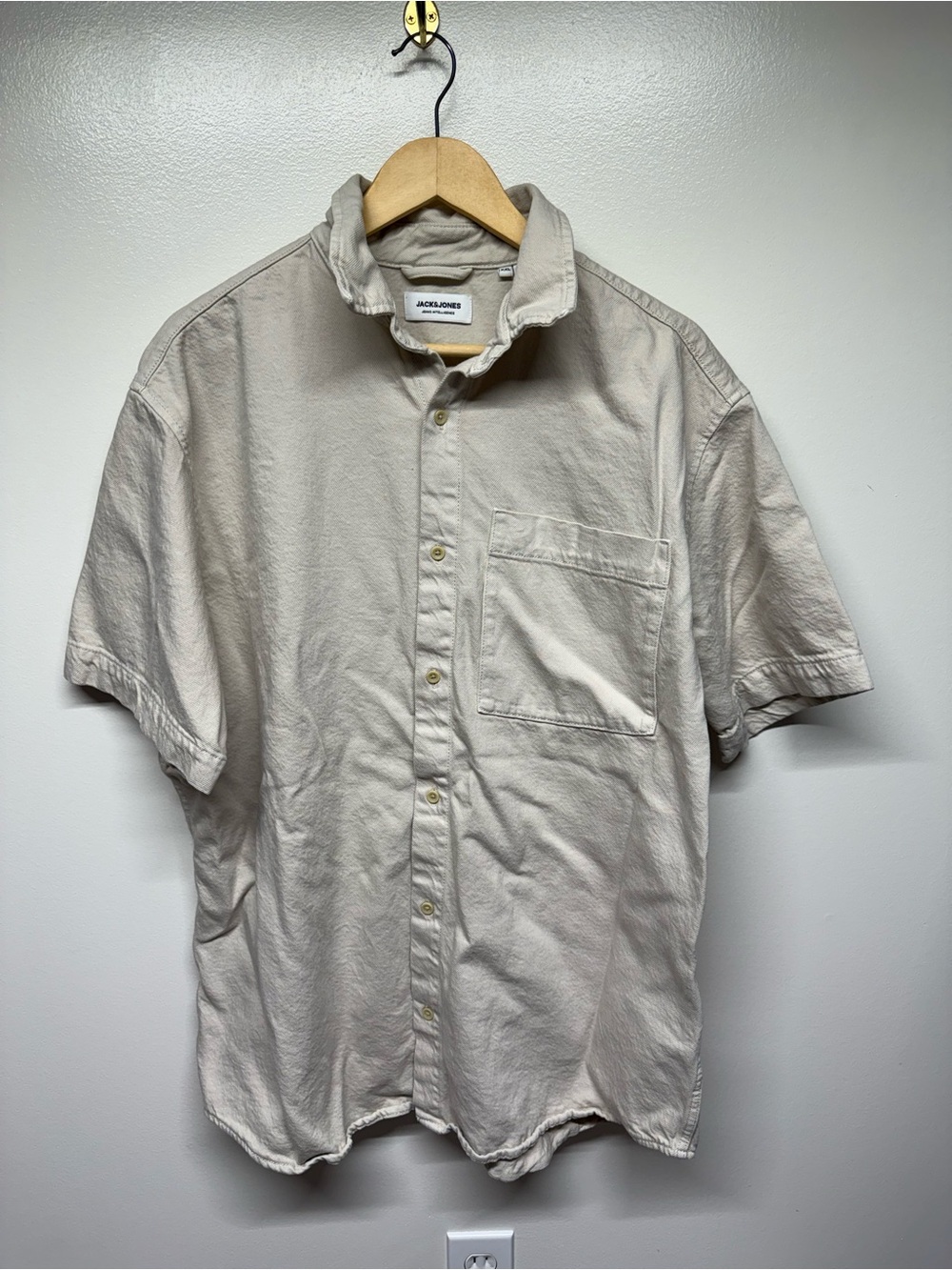 Jack & Jones Casual Short Sleeve Button-Down Shirt in Light Beige